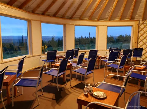 Engelsiz kuzey manzaralı Fairbanks kuzey ışıkları locası dış görünüşü