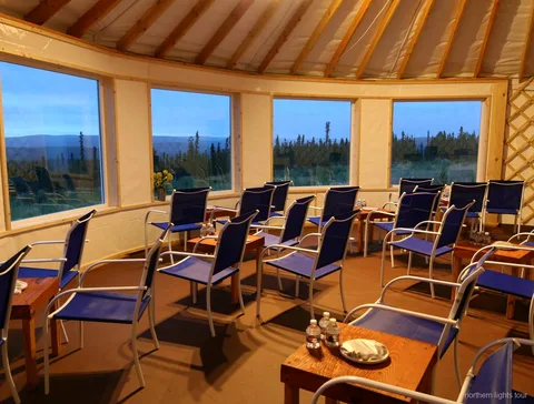 Fairbanks nordlys-lodgens ydre med fri udsigt til nordhimlen