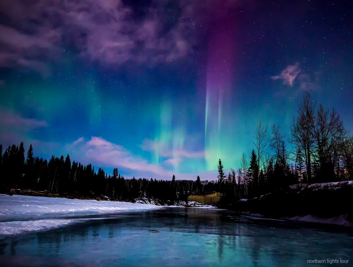 Noorderlicht boven Chena Hot Springs Resort nabij Fairbanks